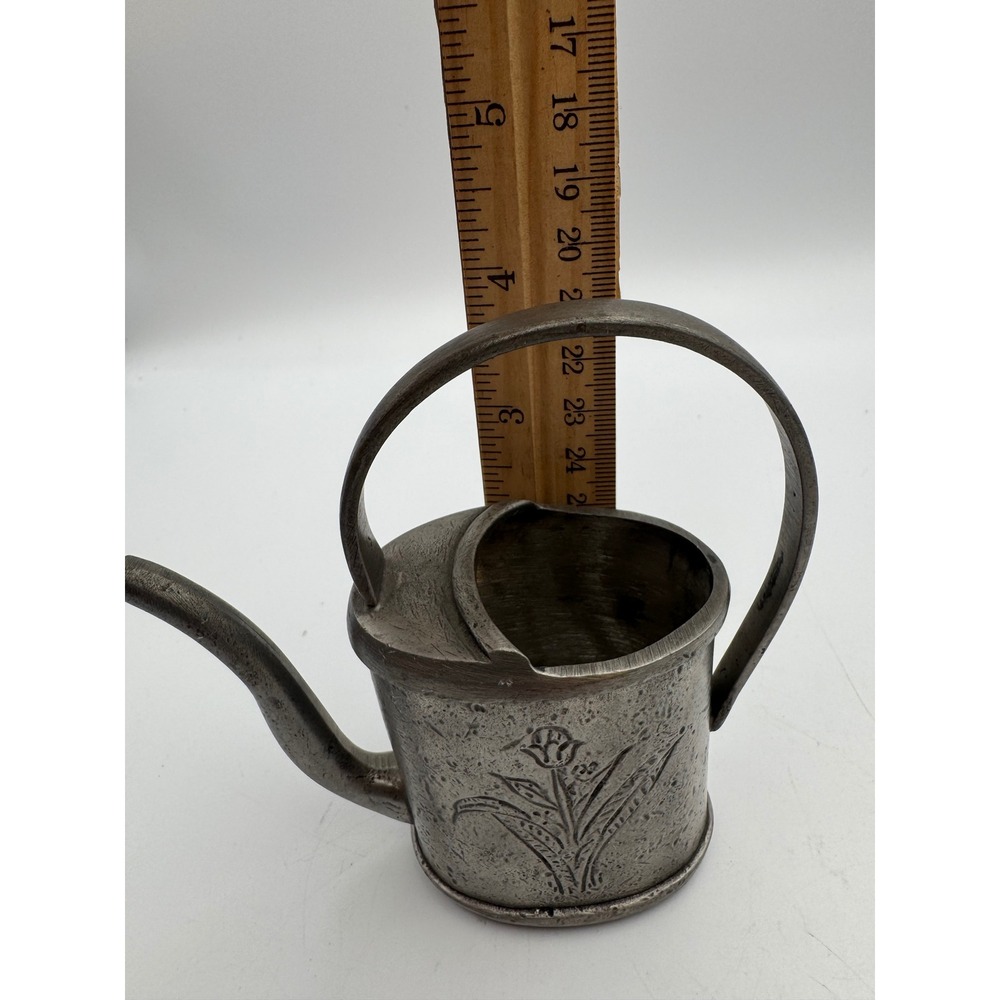 Vintage EPU Peltro Italy 95% Zinn Pewter Miniature Watering Can Tulip Floral 4.5 - Picture 6 of 10
